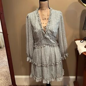 BOUTIQUE DRESS IN SZ MEDIUM…GENTLY WORN…SO CUTE ON!